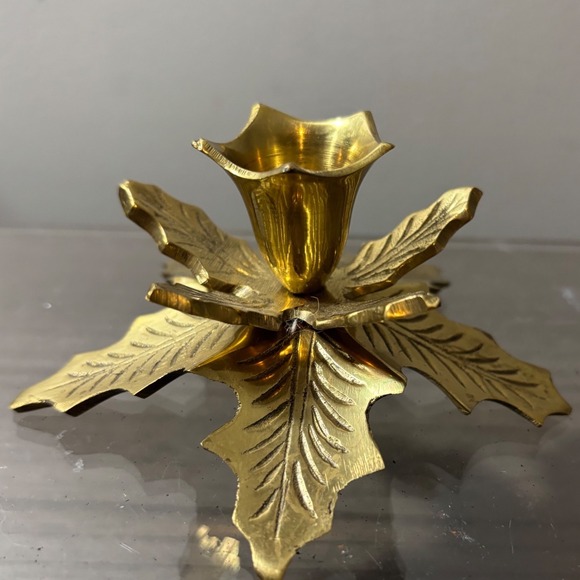 Vintage Solid Brass Holly Leaf Poinsettia Chamber Candle Holder - Picture 4 of 5